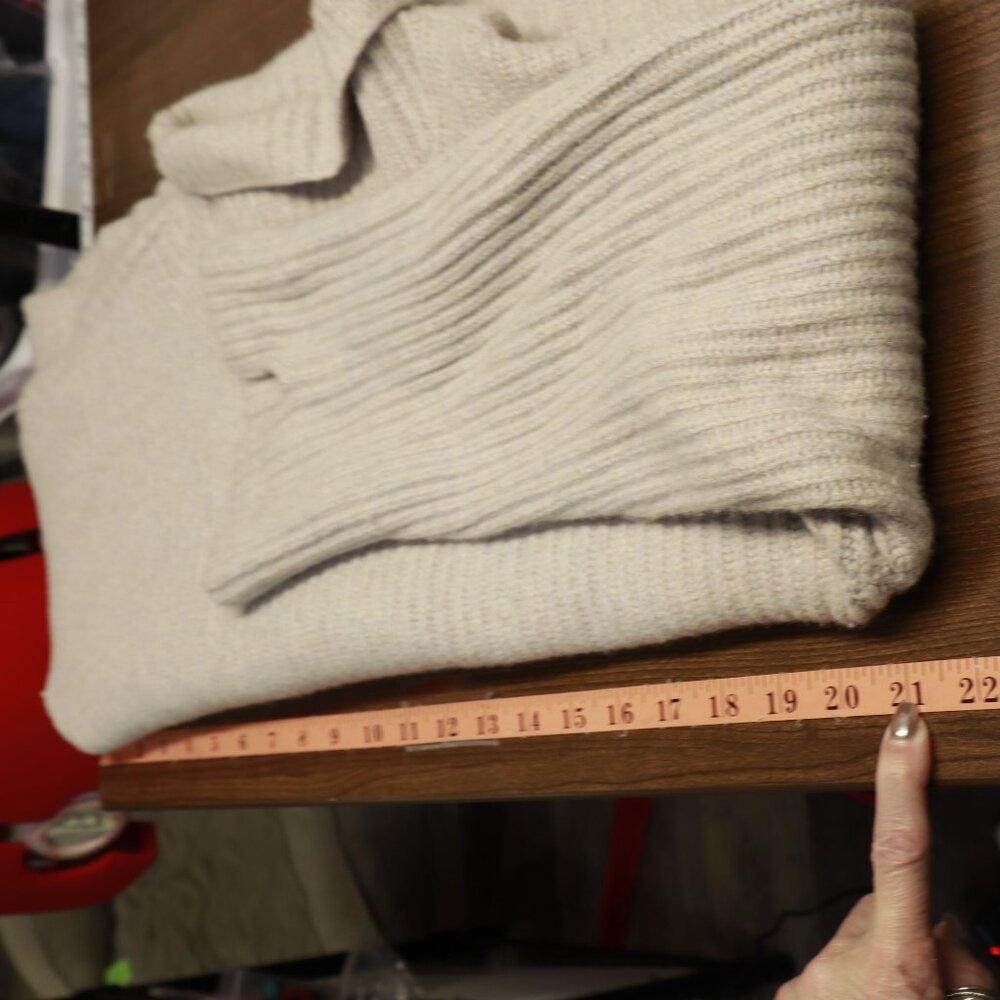 Faherty Heather Gray Turtleneck Sweater - image 8